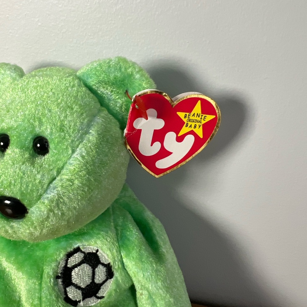 Ty Beanie Baby “Kicks” Green Bear Soccer 1999 Vintage Collectible - Picture 2 of 6